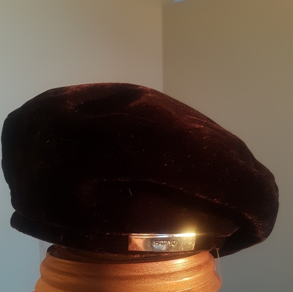 Black Beret with plate reading ”PATTYO” - Picture 2 of 9